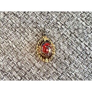 vtg small gold tone necklace‎ pendant oval floral blue ornate flower necklace